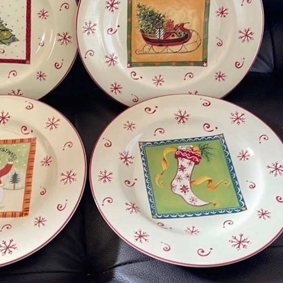 NIB Set of Four 8 1/4” Sakura Christmas Happy Holidays salad or dessert plates - Picture 6 of 8
